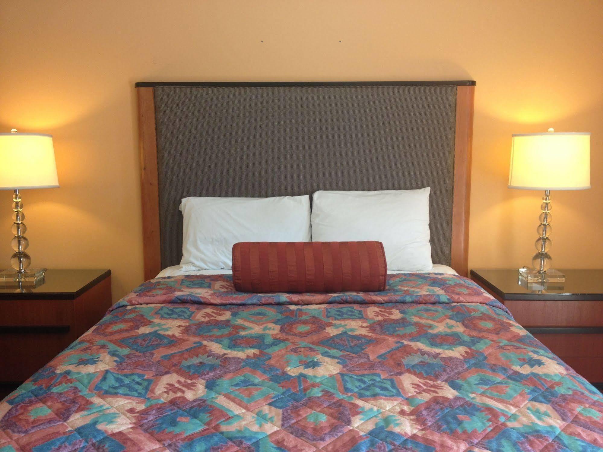 Sentinel Motel West Chester Eksteriør bilde